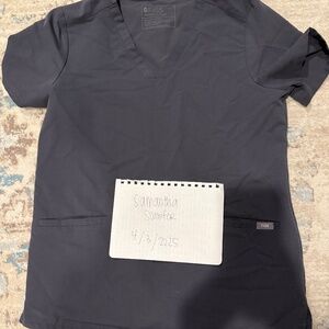 Figs Casma scrub top